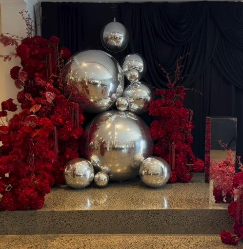 Silver Balloon + Red Floral 30th Set up